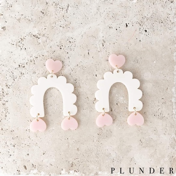 NEW Jules Heart Earrings Plunder - Picture 6 of 6